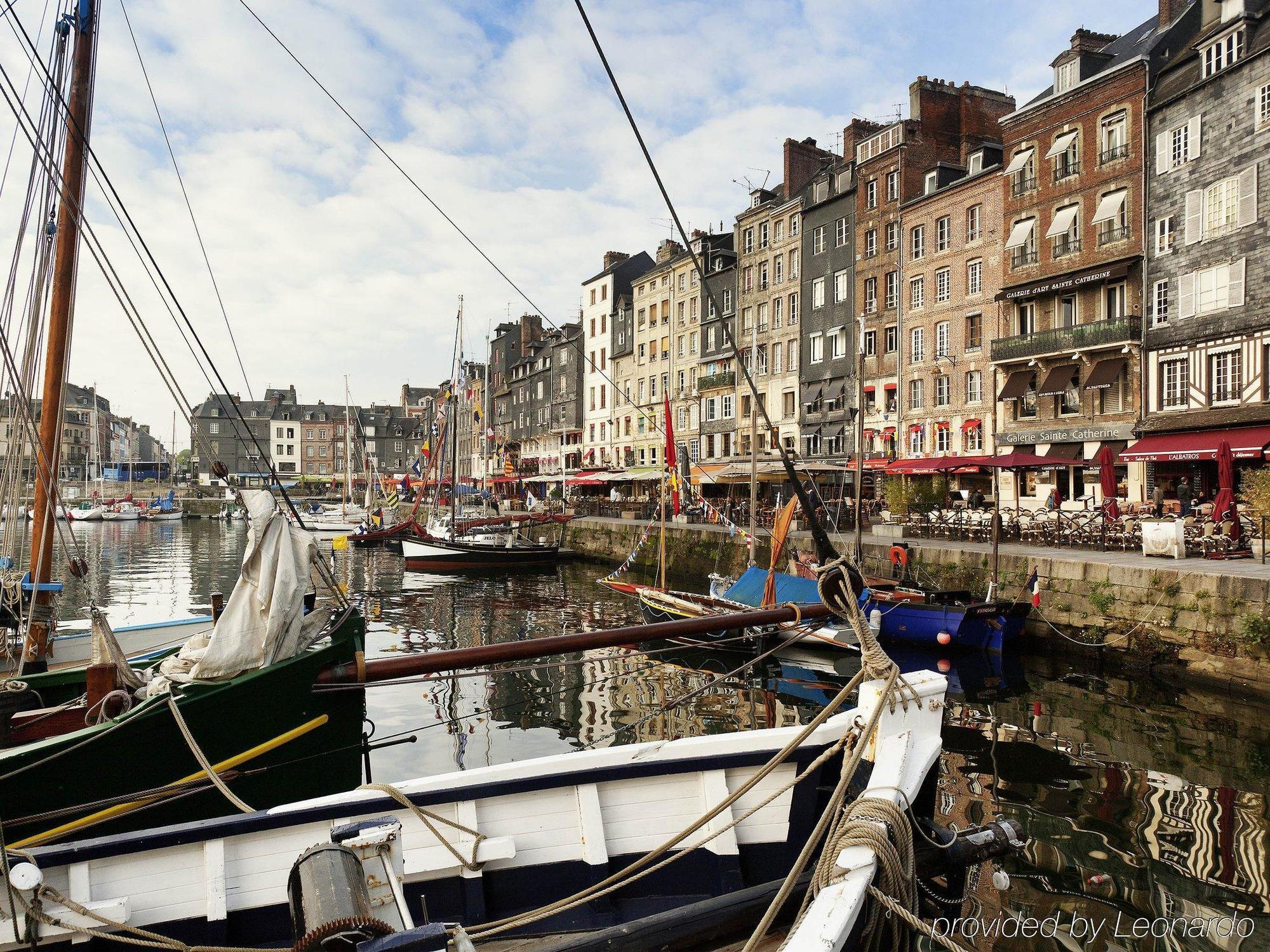 Ibis Styles Honfleur Centre Historique Hotel Exterior photo