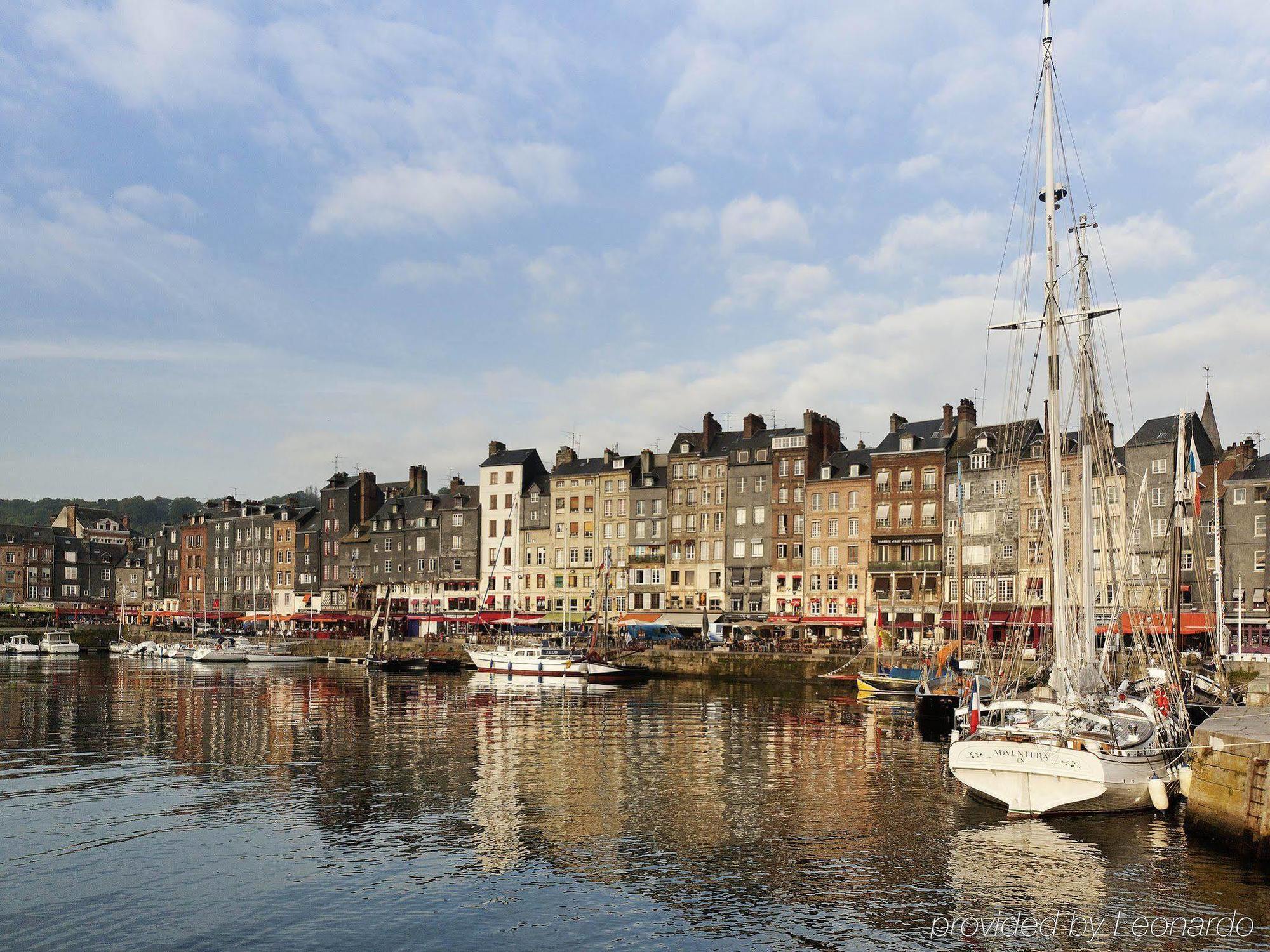 Ibis Styles Honfleur Centre Historique Hotel Exterior photo