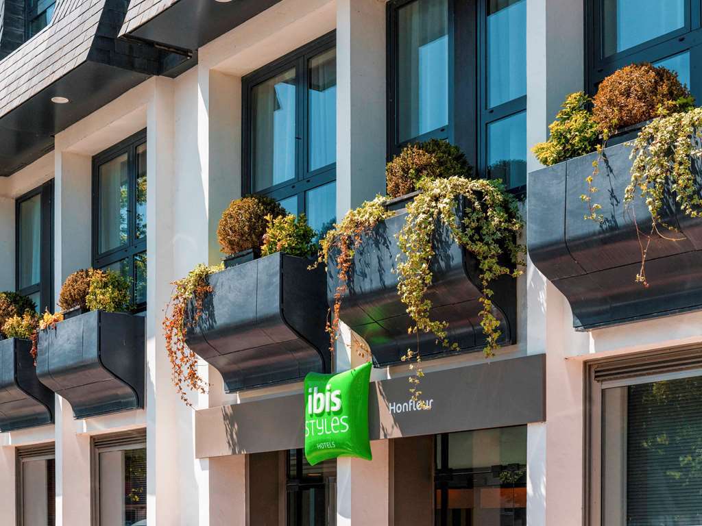 Ibis Styles Honfleur Centre Historique Hotel Exterior photo